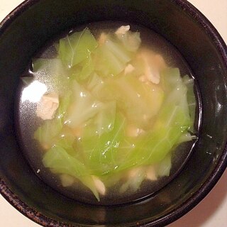 キャベツと豆腐の味噌汁